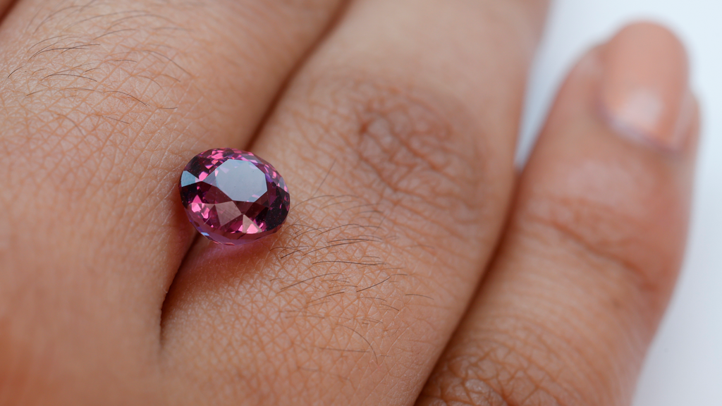 Premium Rhodolite Garnet – 1.41ct Deep Purple | Ceylon Origin